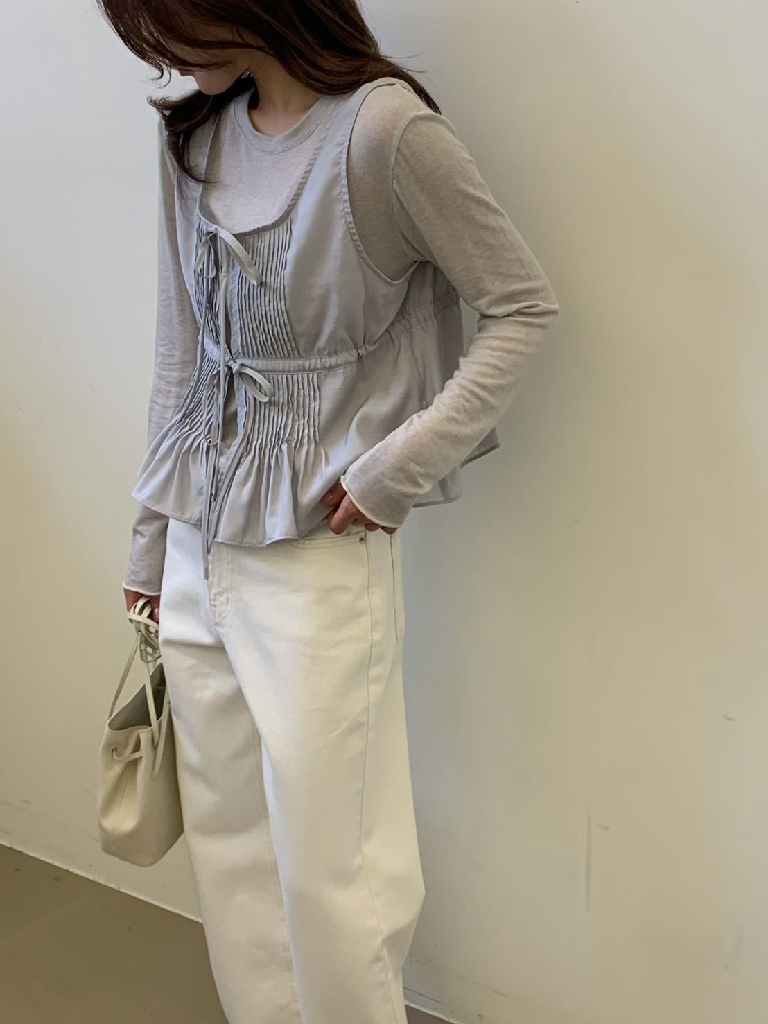 A24.質感家可愛壓褶剪接背心