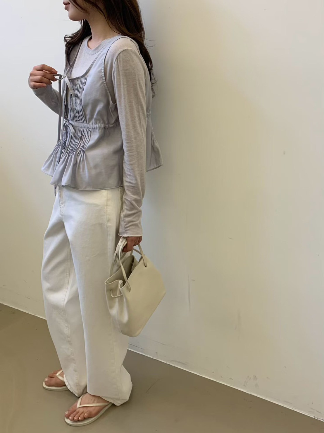 A24.質感家可愛壓褶剪接背心