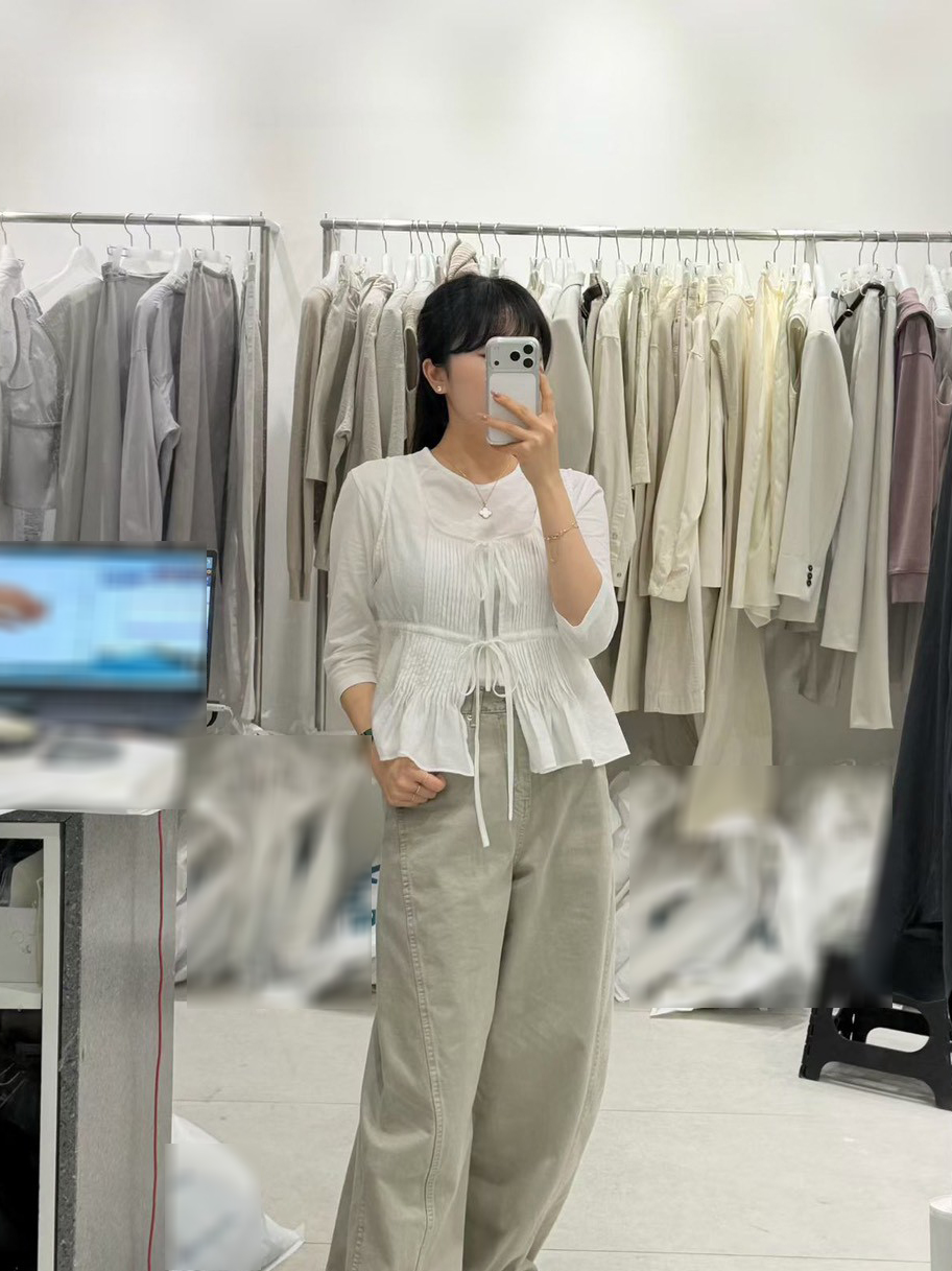 A24.質感家可愛壓褶剪接背心