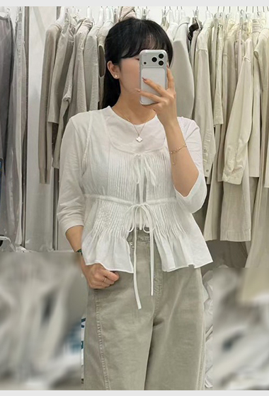 A24.質感家可愛壓褶剪接背心