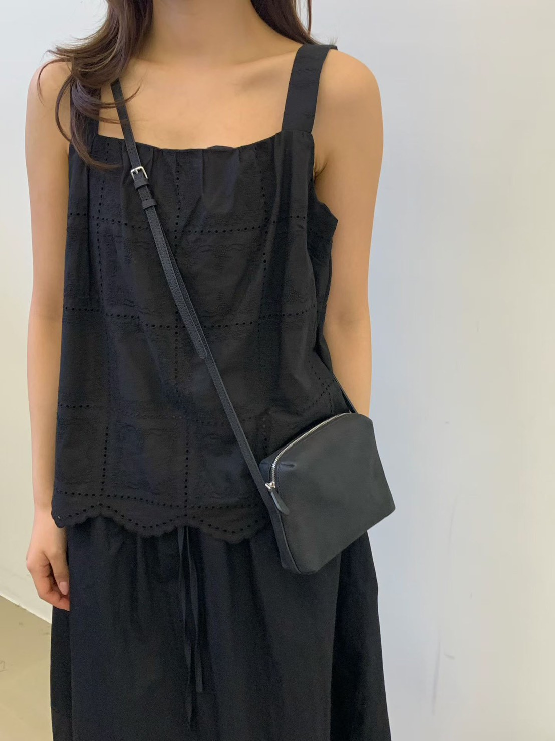 B16.質感家甜美緹花背心