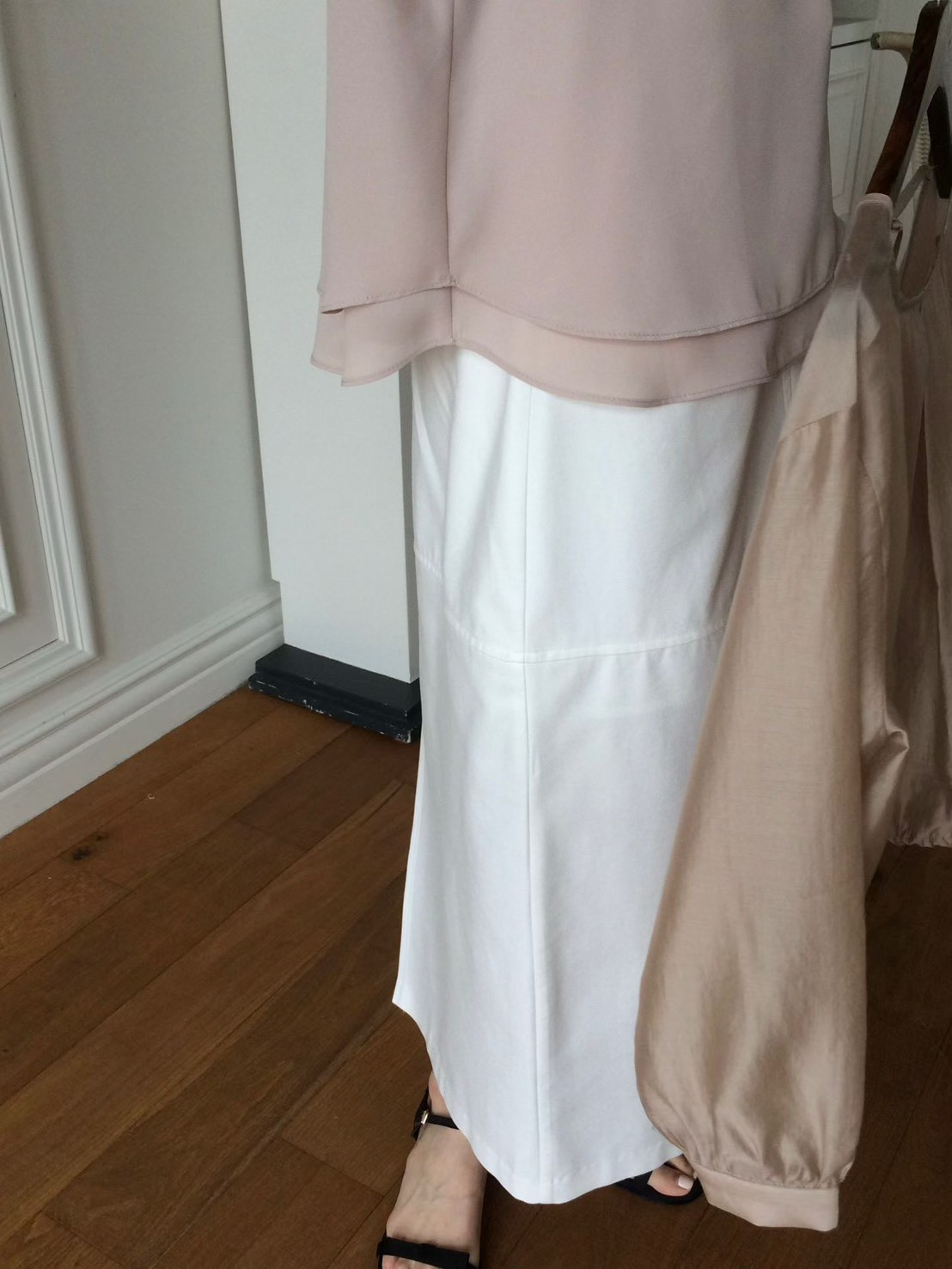 B26.甜美雙層下擺背心