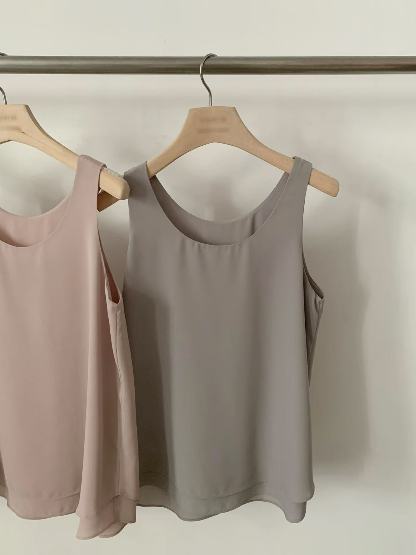 B26.甜美雙層下擺背心