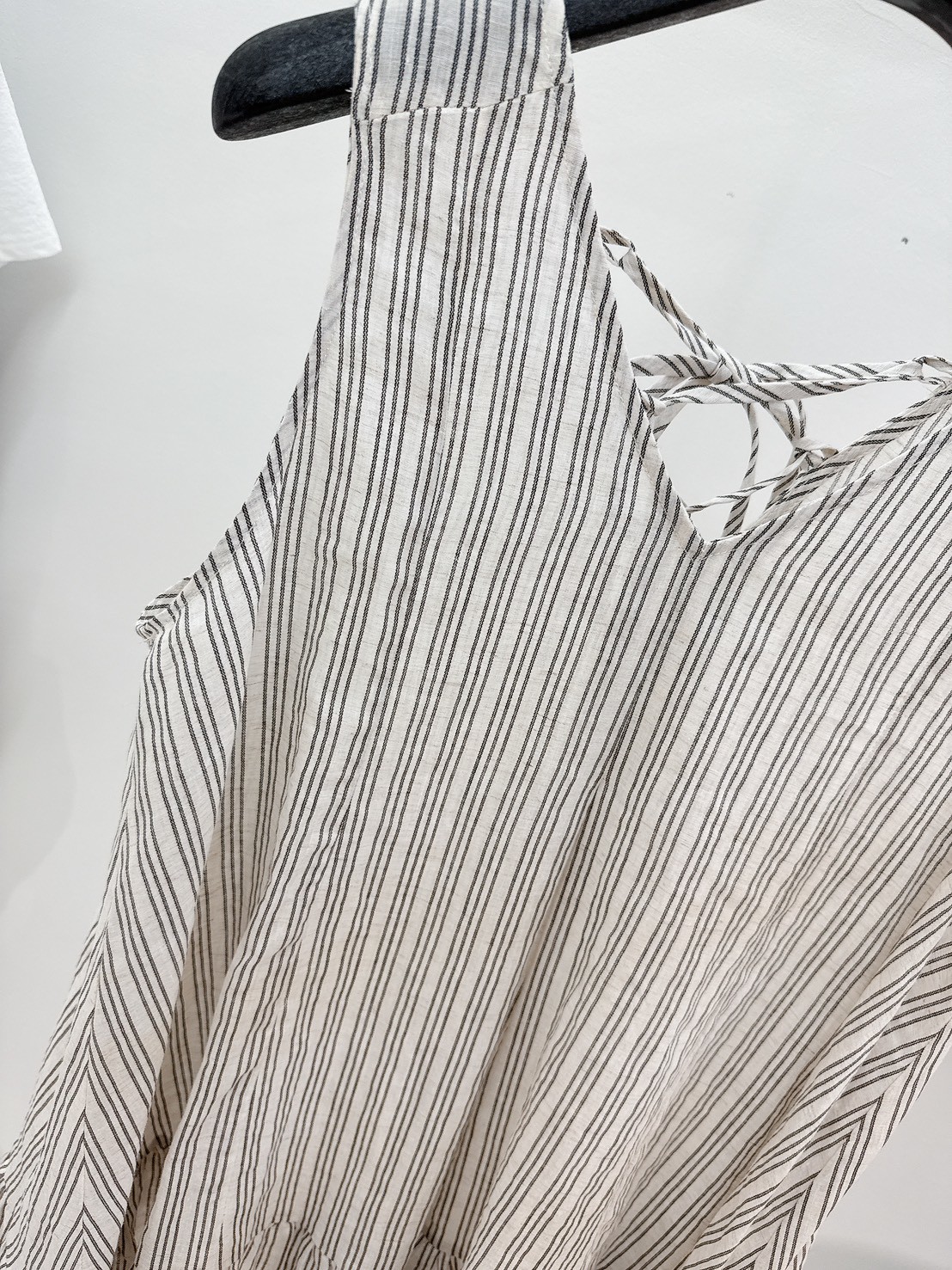 A10.清爽直條紋100%苧麻下擺荷葉背心