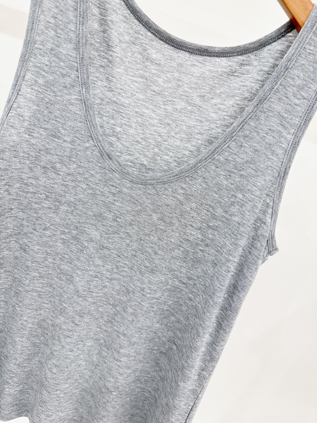 A03.氣質柔軟天絲背心