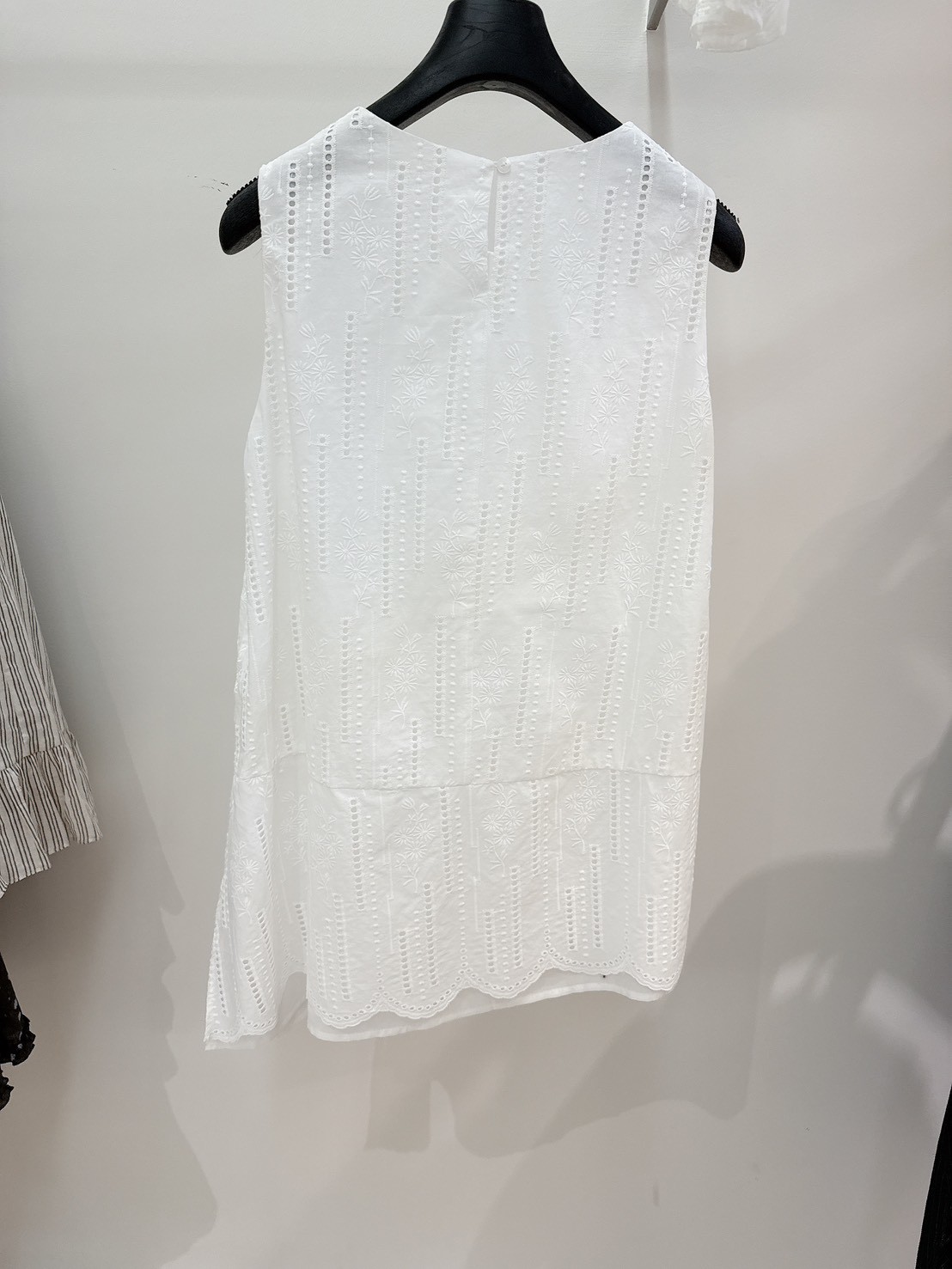 B43.洞洞緹花長版背心(附髮帶)