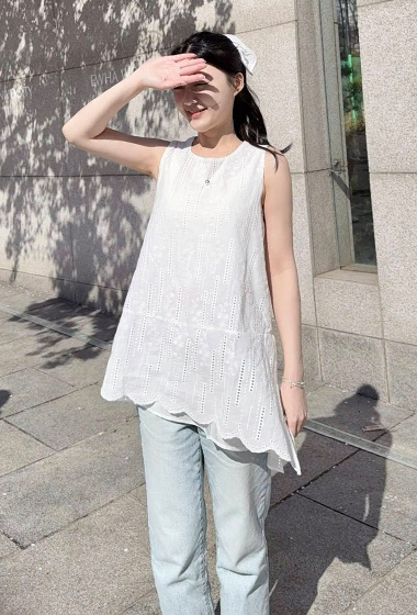 B43.洞洞緹花長版背心(附髮帶)