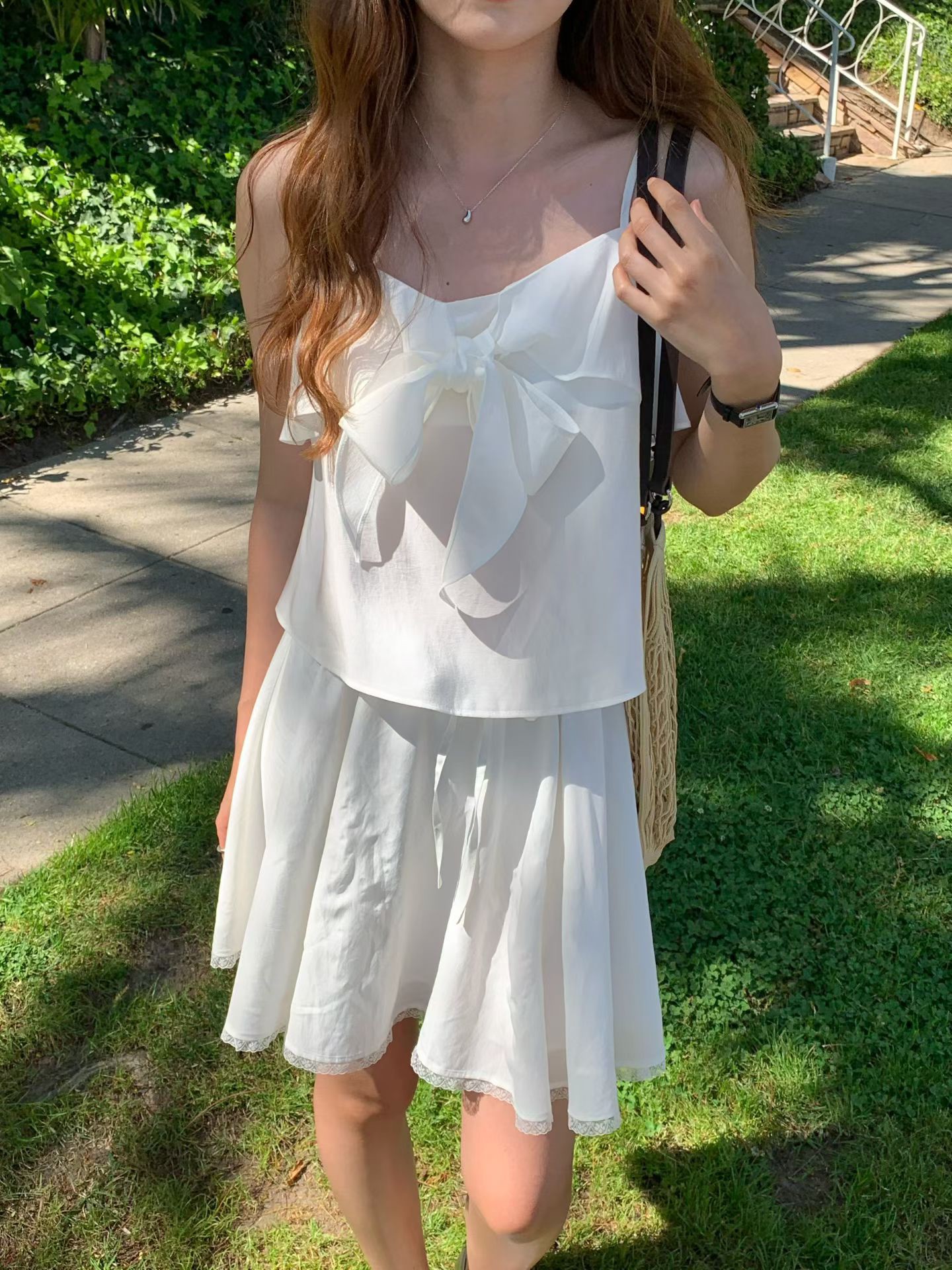 B19.大V家蝴蝶綁帶背心