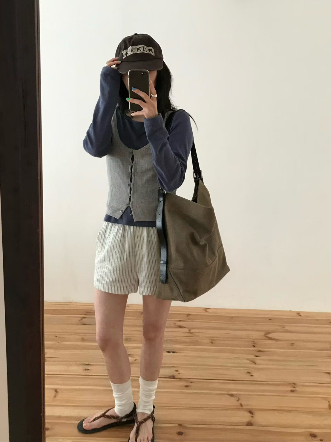 B83.小V家好搭配針織釦背心