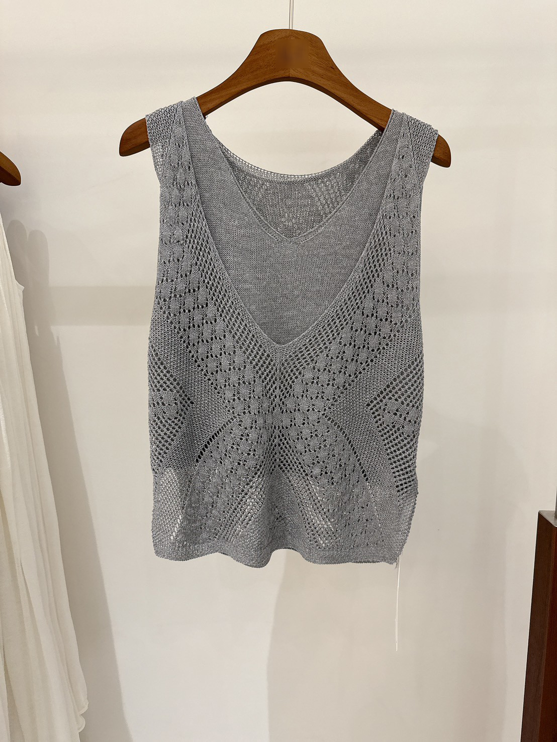 A11.漂亮菱格勾花針織背心