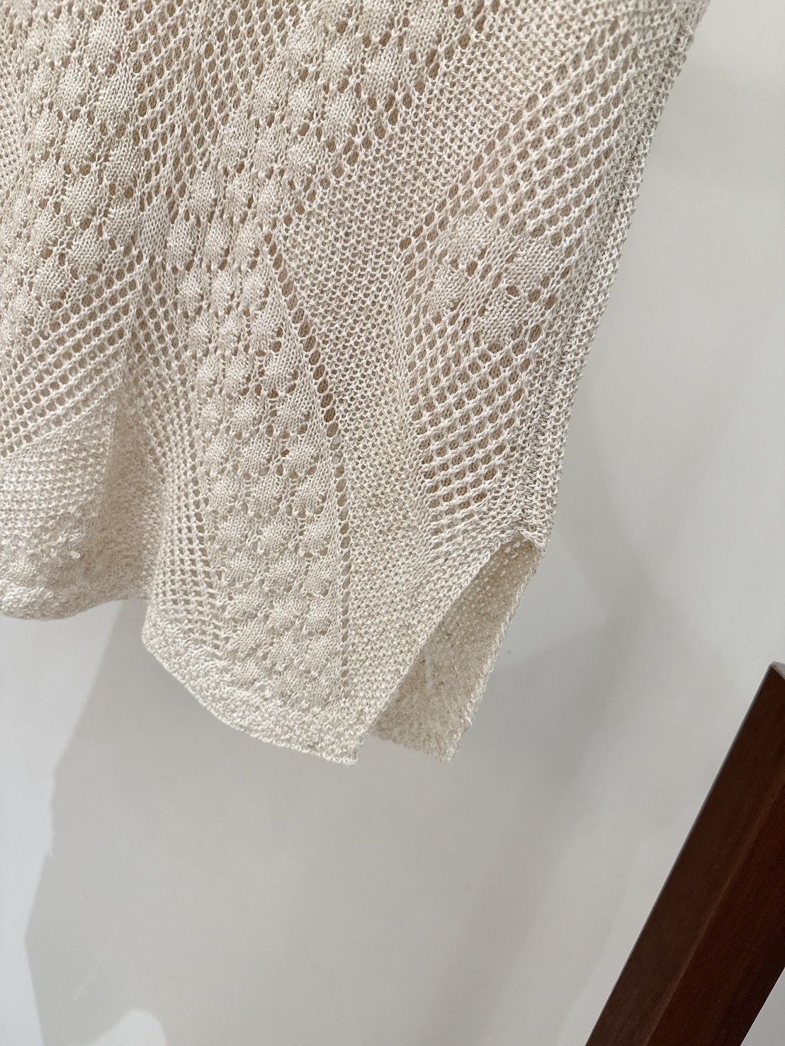 A11.漂亮菱格勾花針織背心