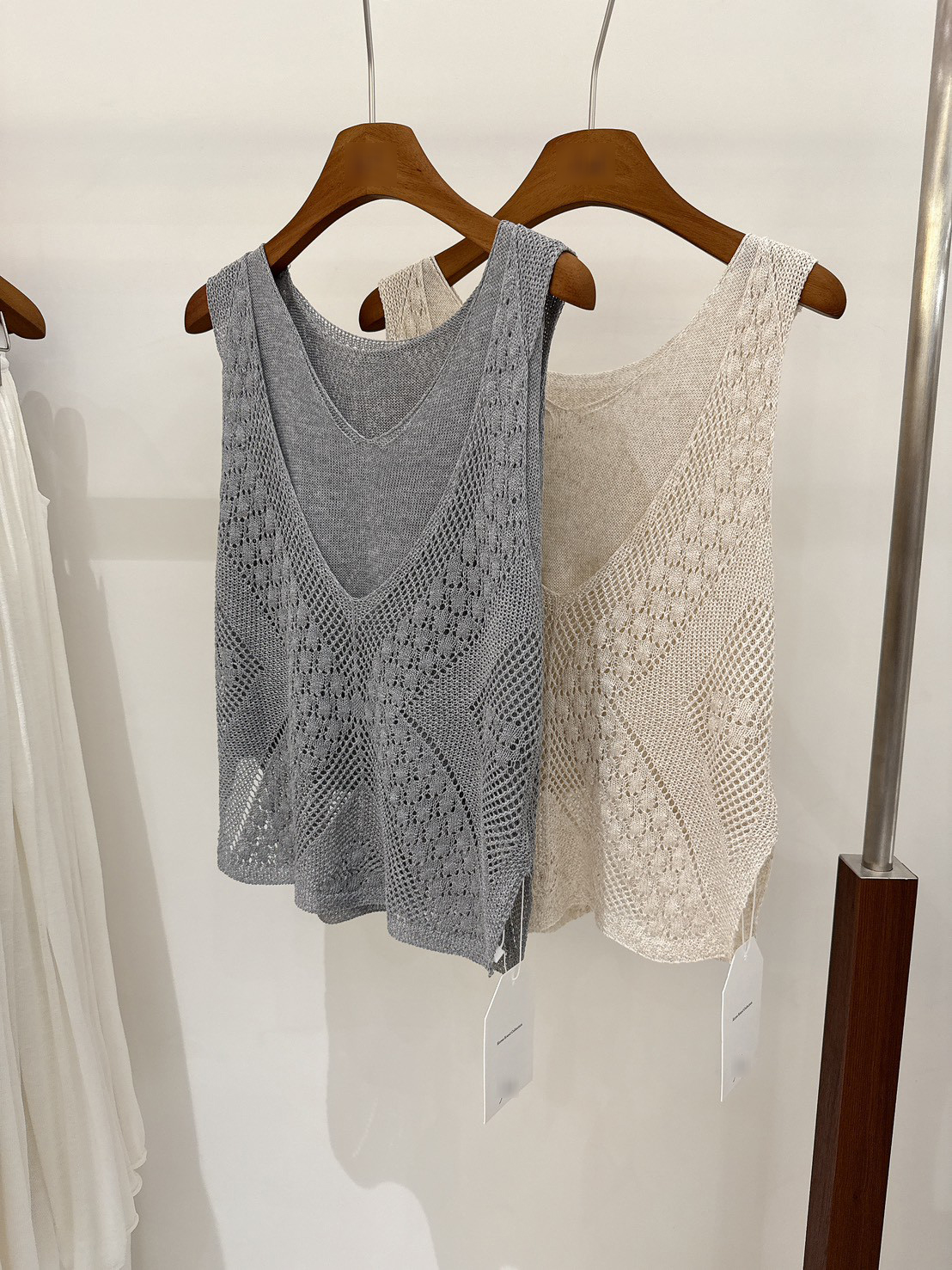 A11.漂亮菱格勾花針織背心