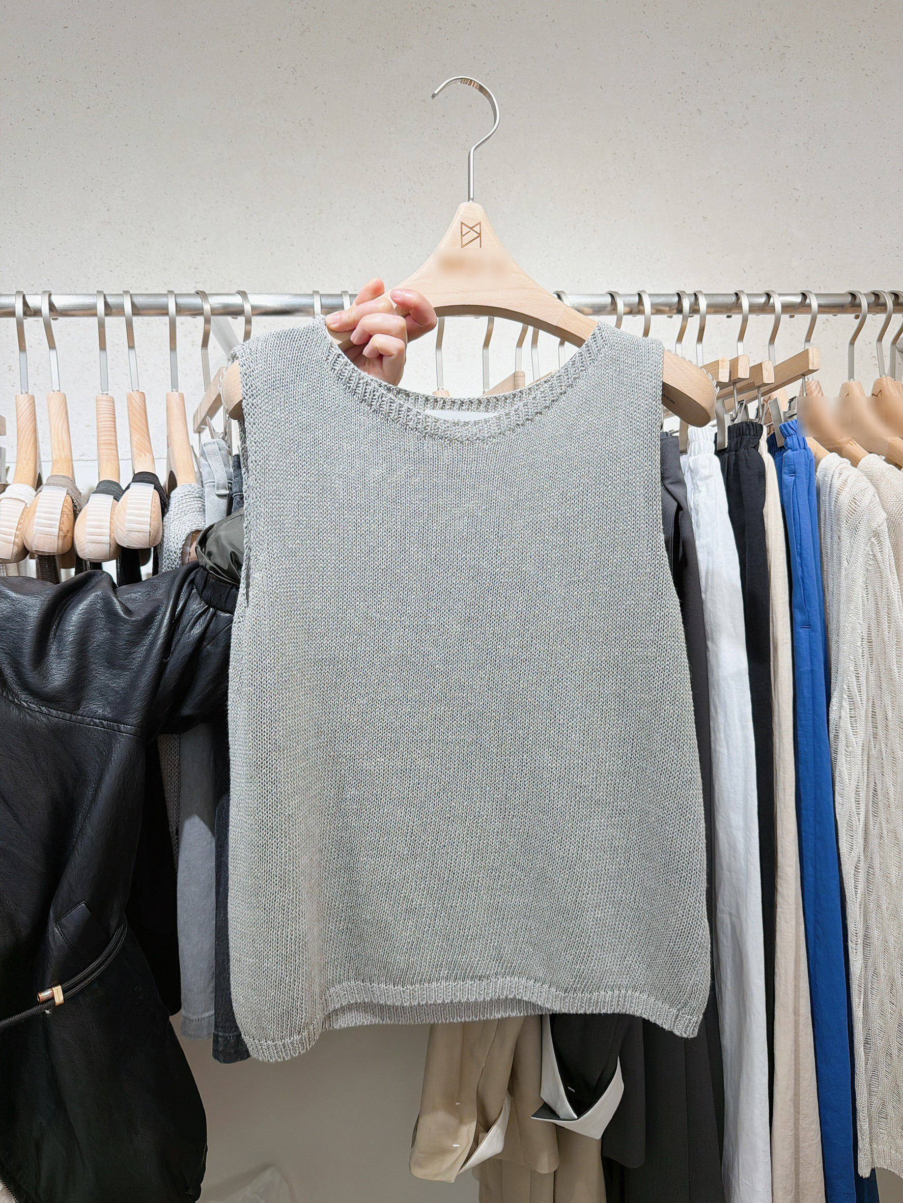 A20.可愛歐膩亞麻混紡針織背心