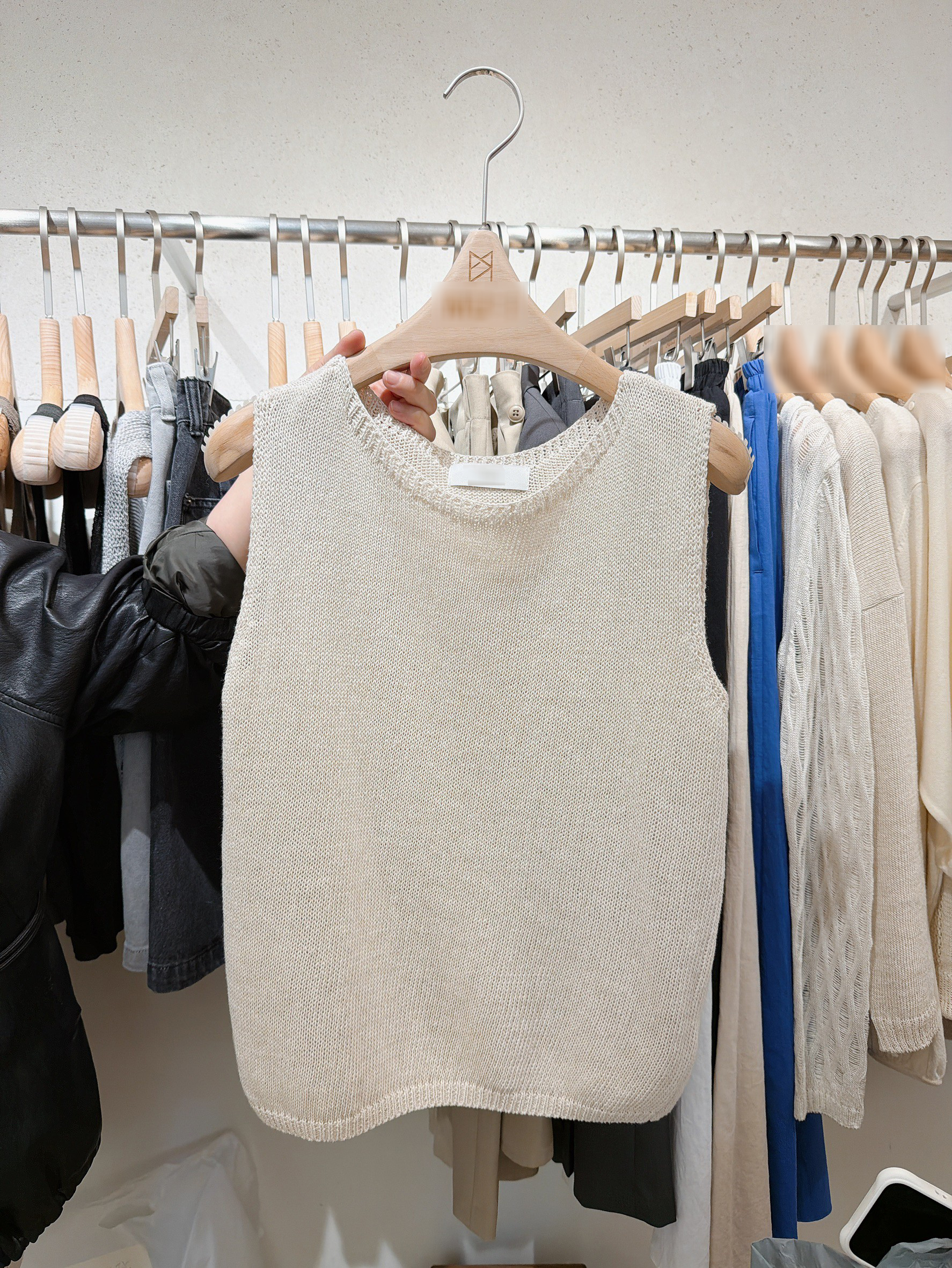 A20.可愛歐膩亞麻混紡針織背心