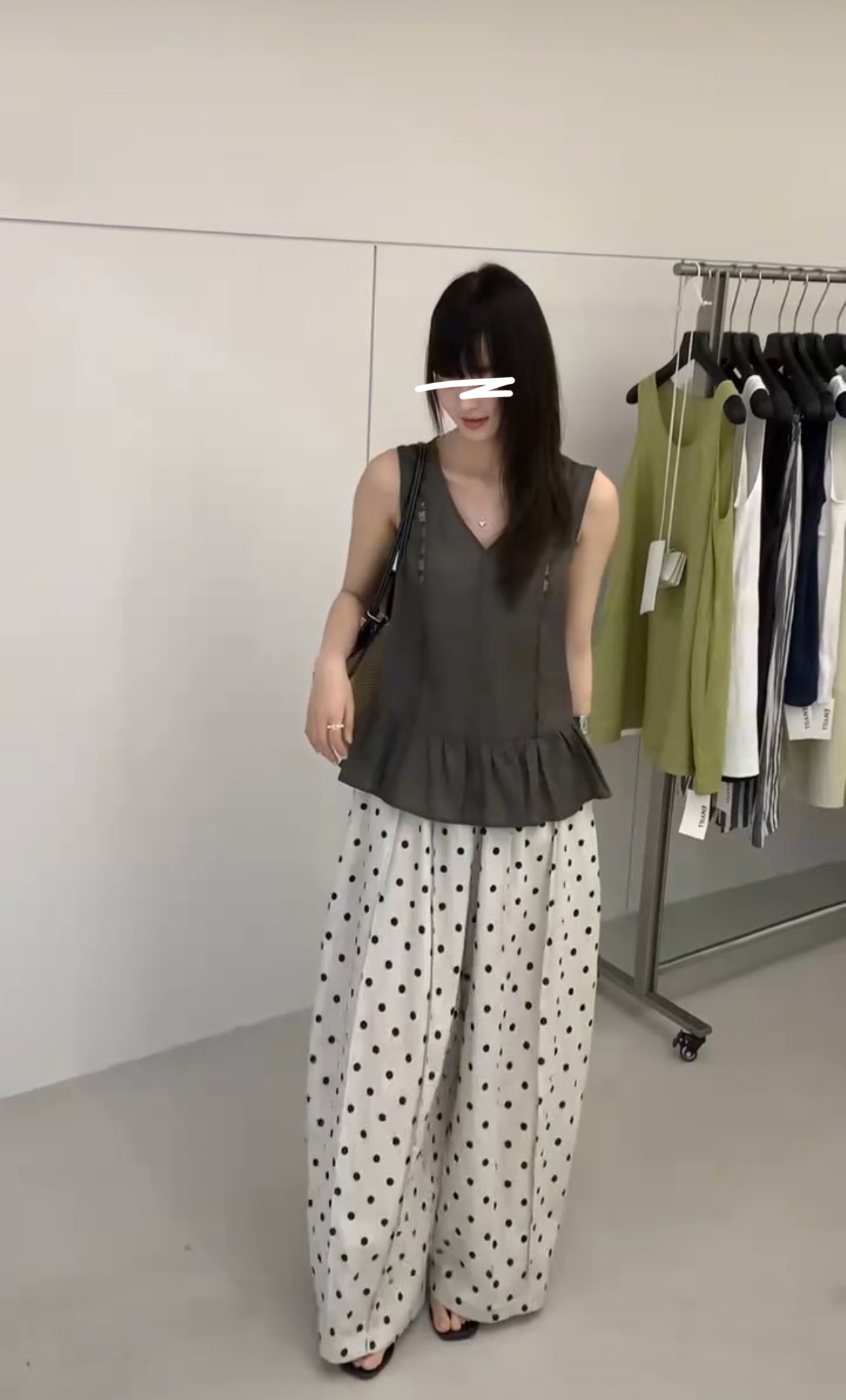 A25.甜美層次蛋糕荷葉背心