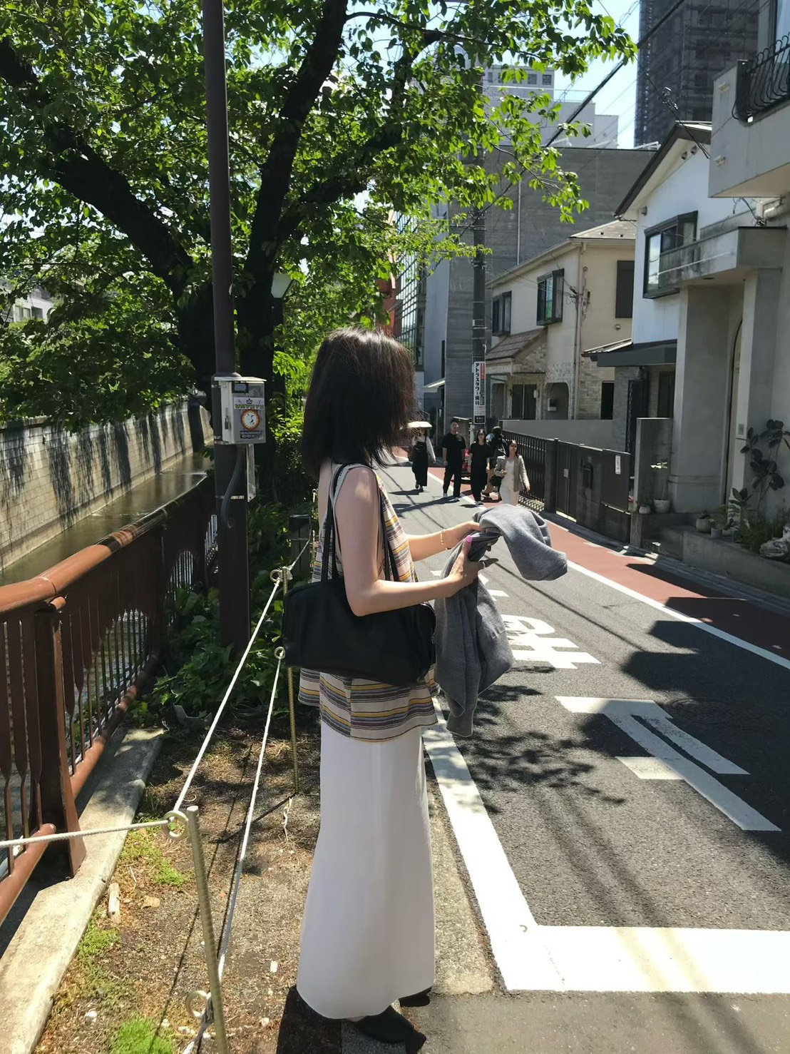 A14.小V家大地條紋背心