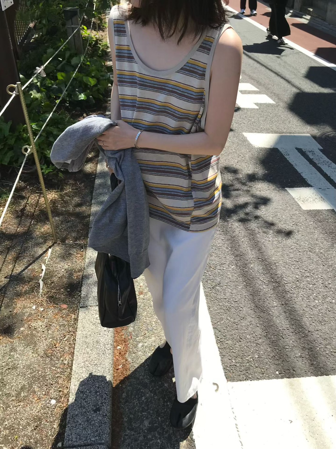 A14.小V家大地條紋背心