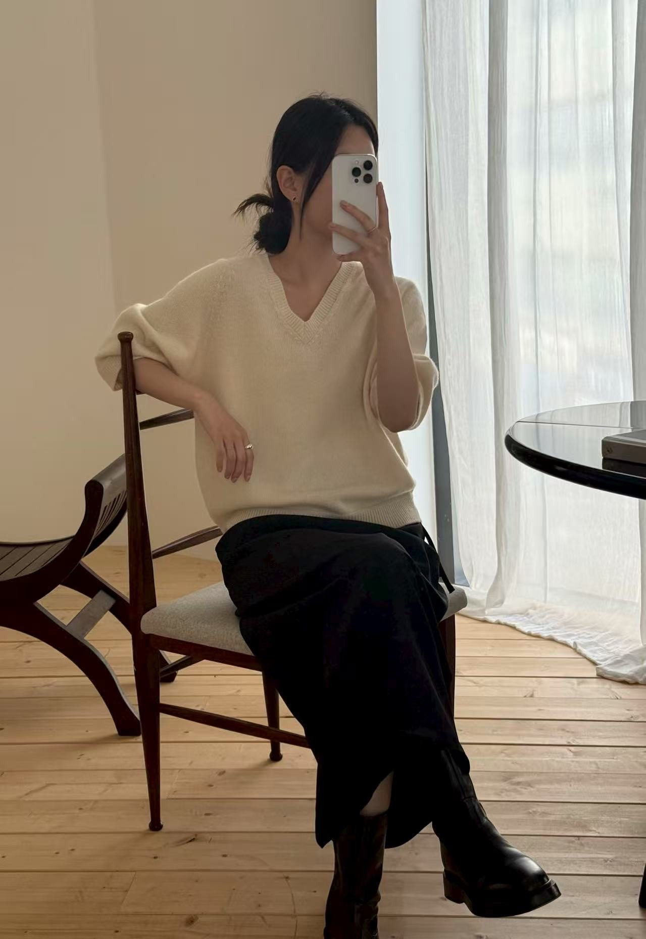 A42.瘦瘦歐膩甜美V領犛牛針織衫