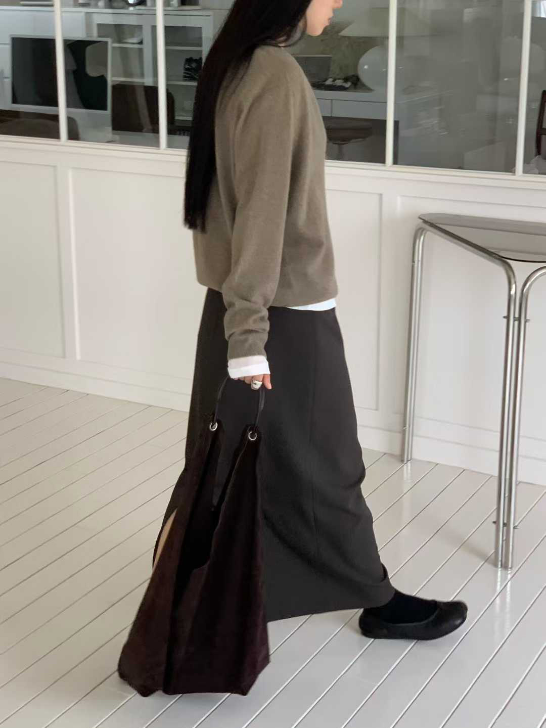 纖瘦家墨蘭迪大V領毛衣