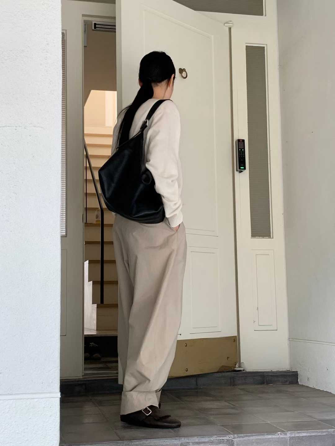 纖瘦家顯瘦V領毛衣