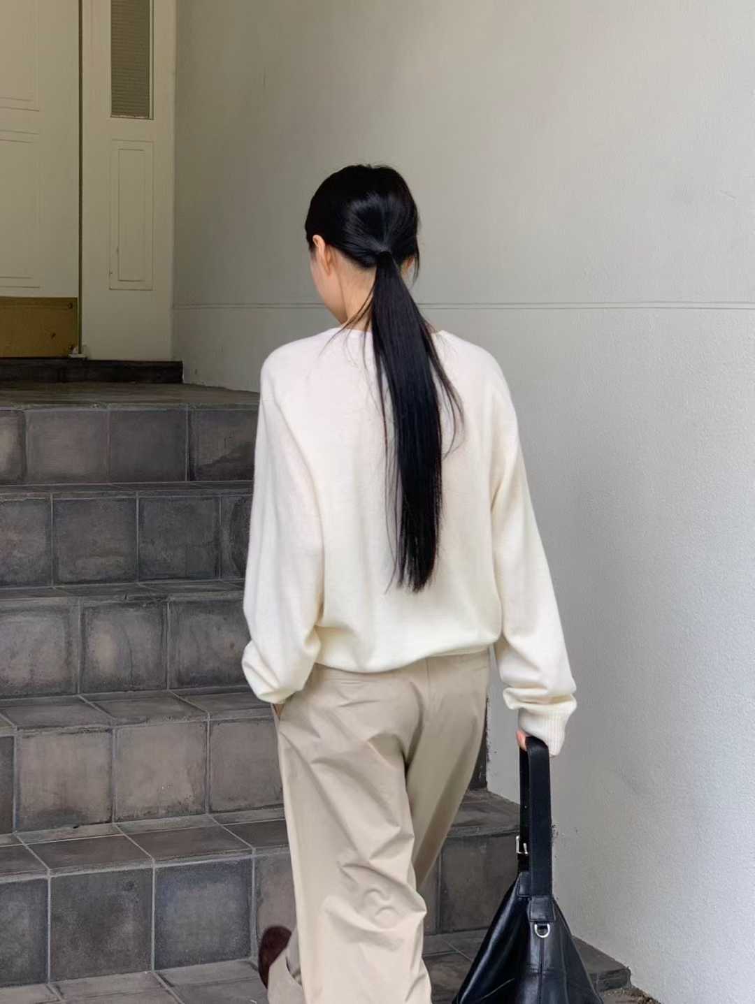 纖瘦家顯瘦V領毛衣