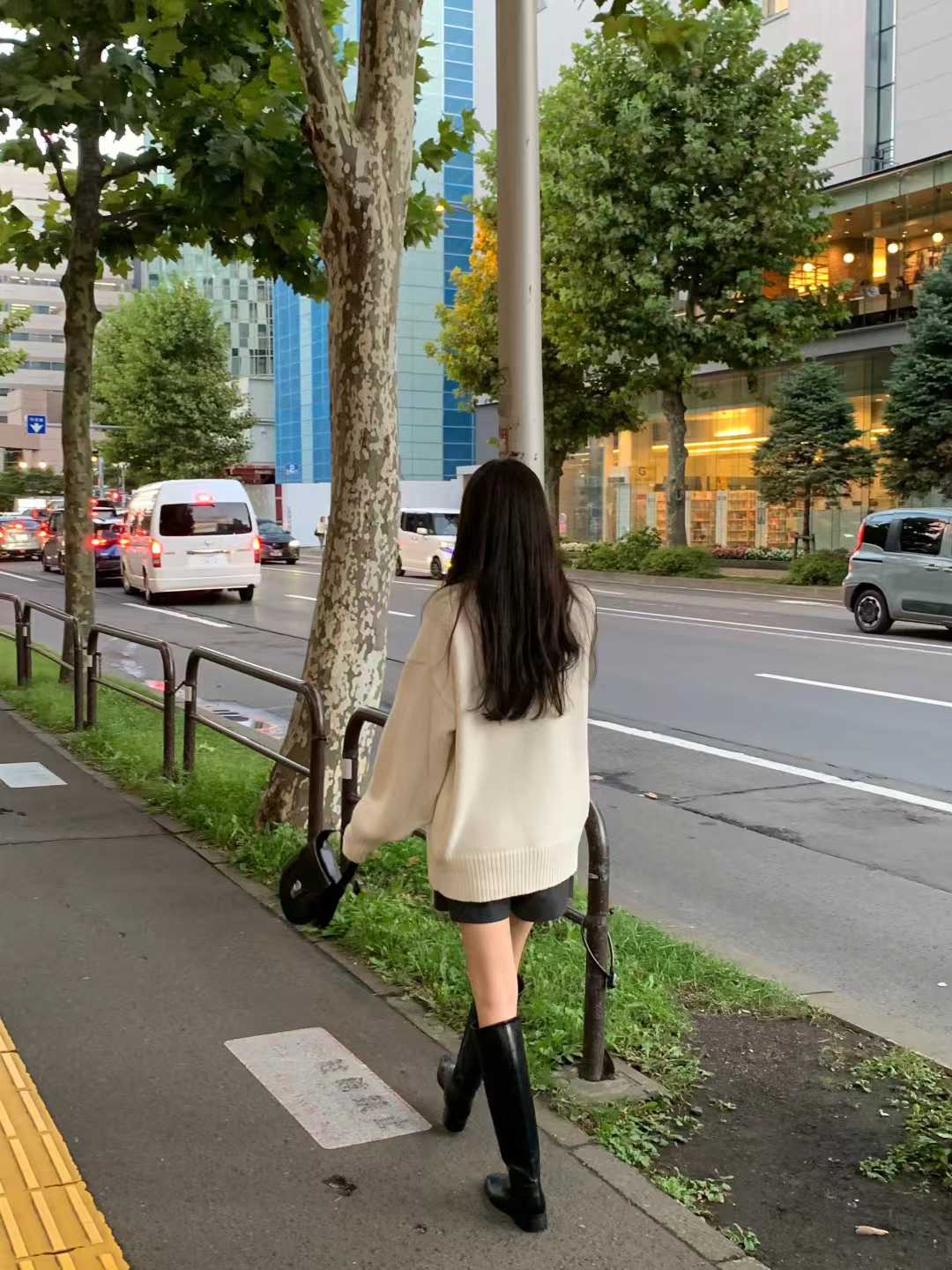 A21.顏值家坑條領落肩毛衣