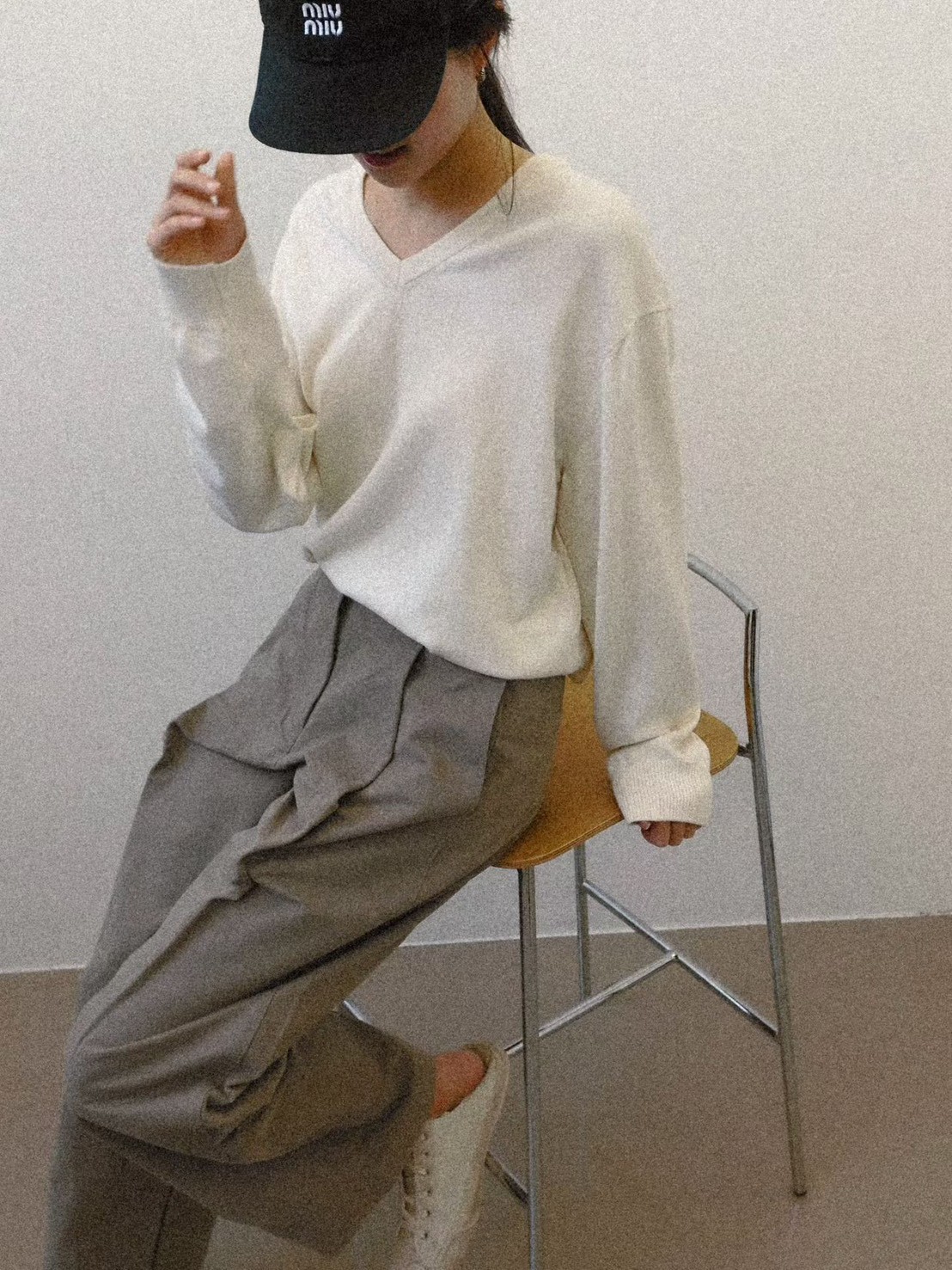 B49.質感家V領自信針織衫