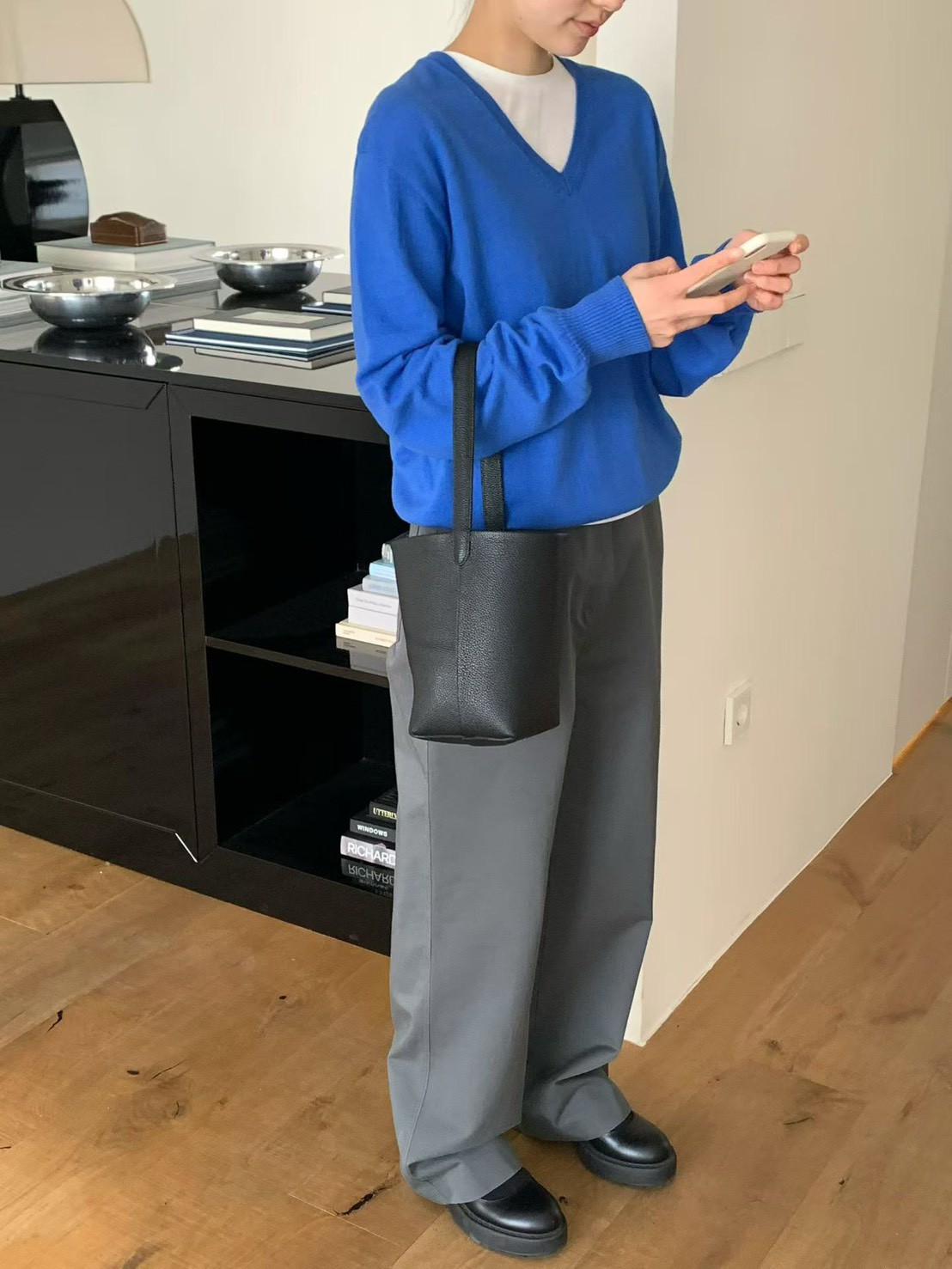 A07.纖瘦家春日V領無縫針織衫