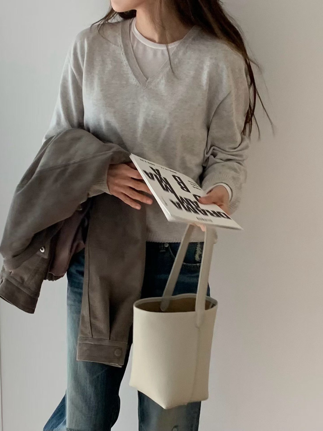 A07.纖瘦家春日V領無縫針織衫