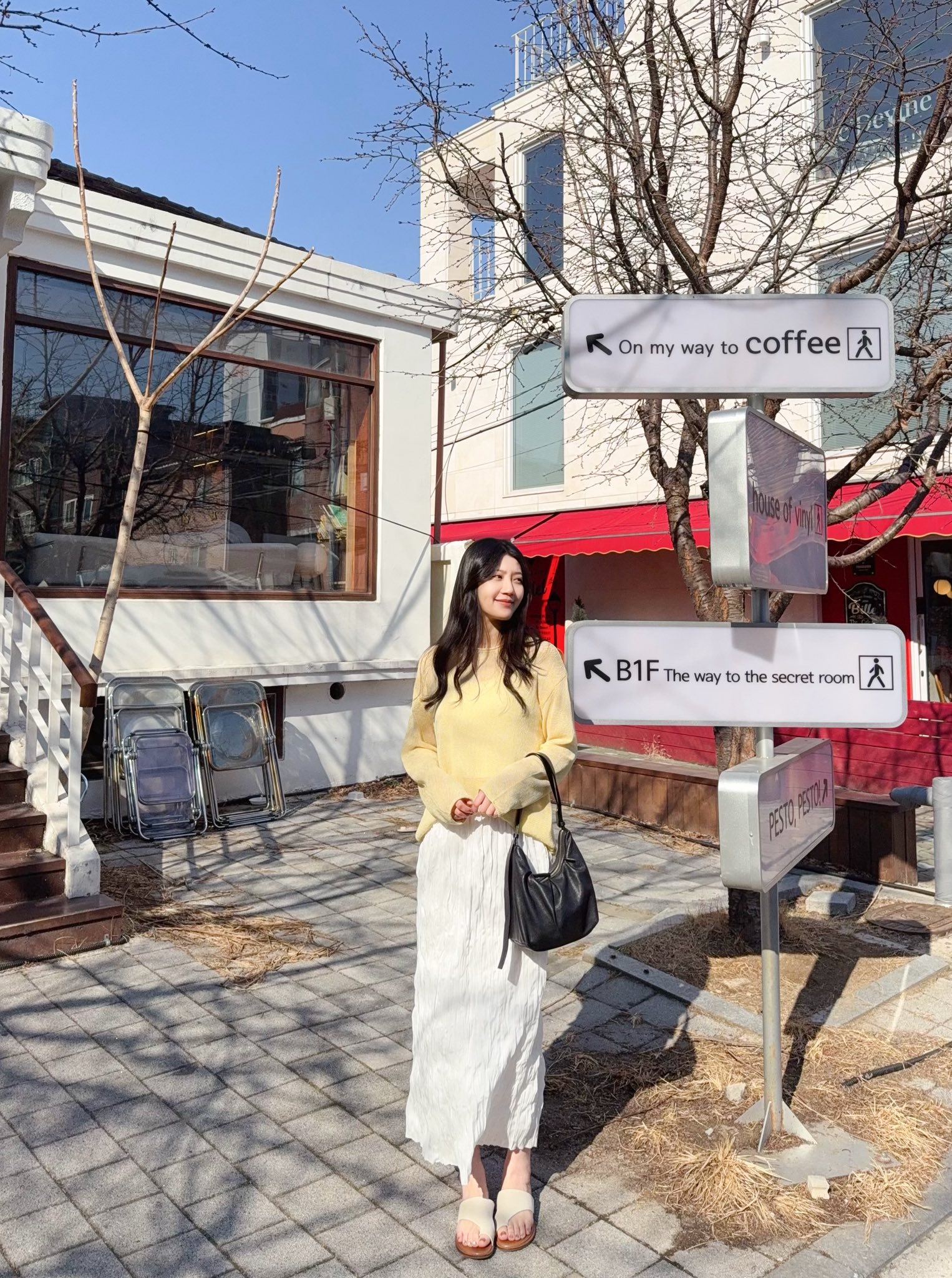 A75.捲邊圓領亞麻落肩針織上衣