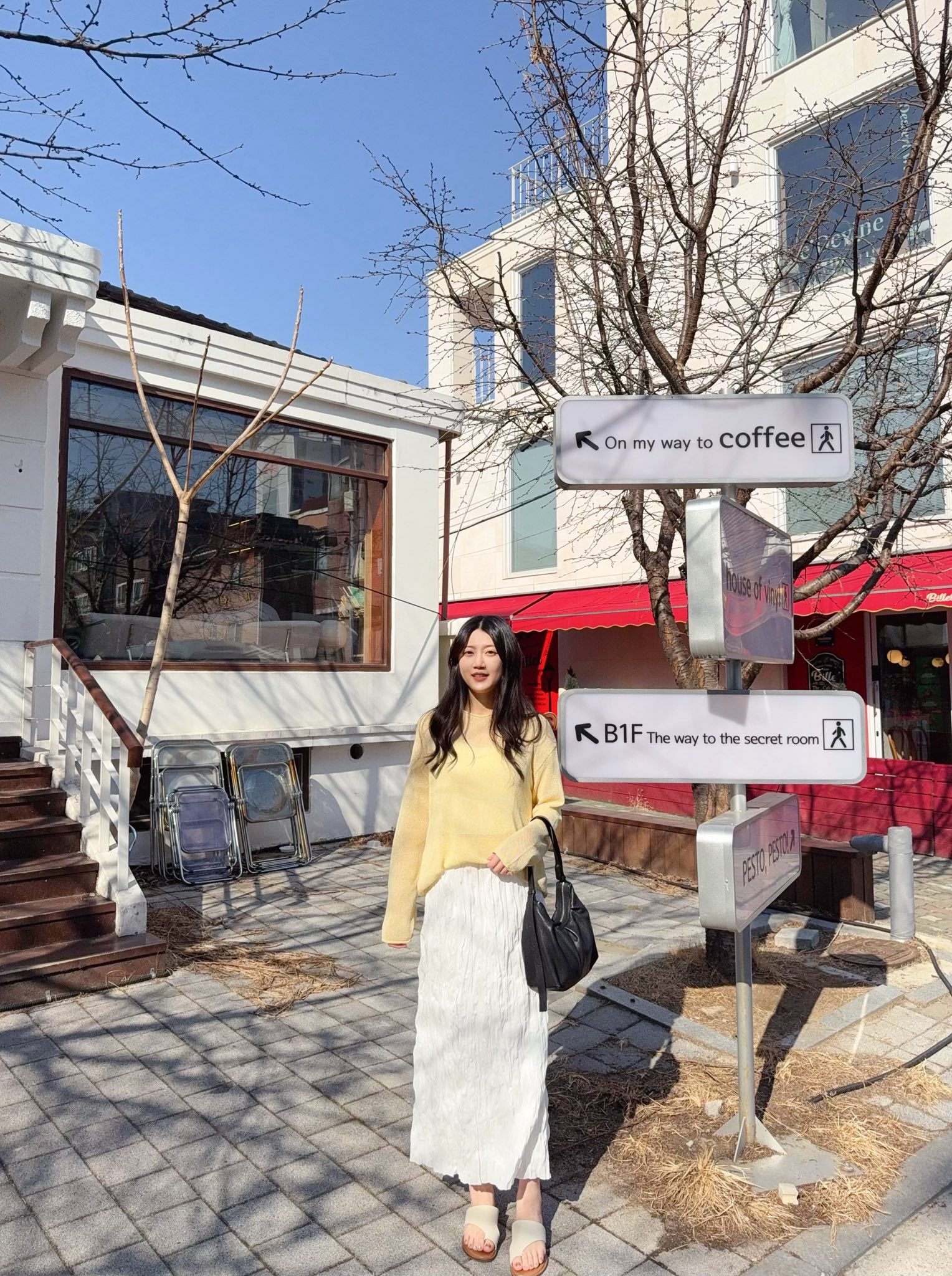 A75.捲邊圓領亞麻落肩針織上衣