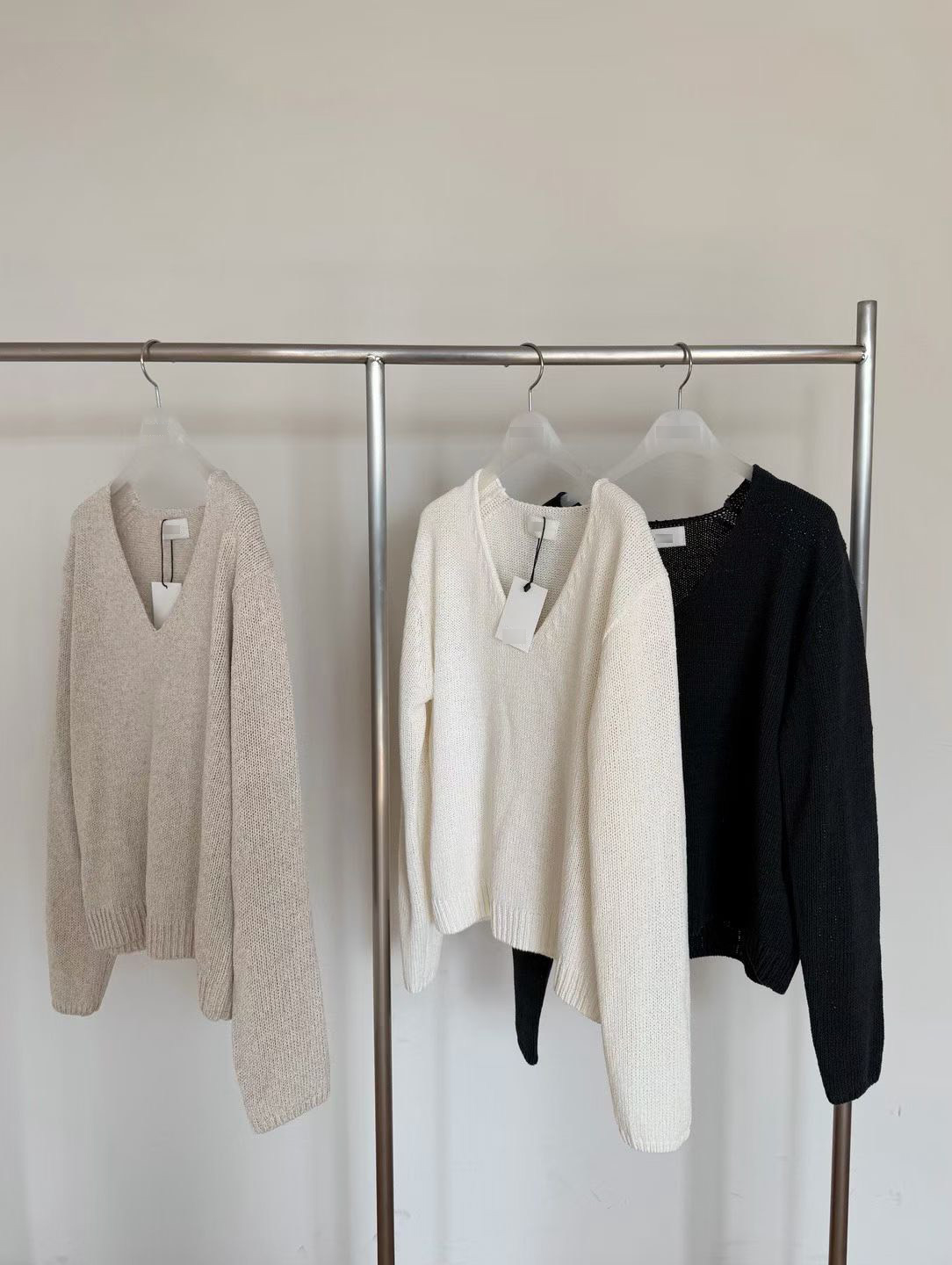 A35.瘦瘦歐膩春日V領針織衫