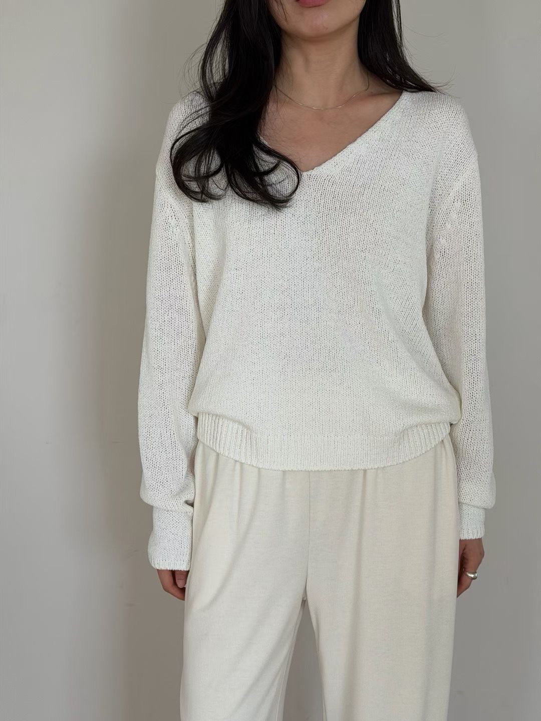 A35.瘦瘦歐膩春日V領針織衫