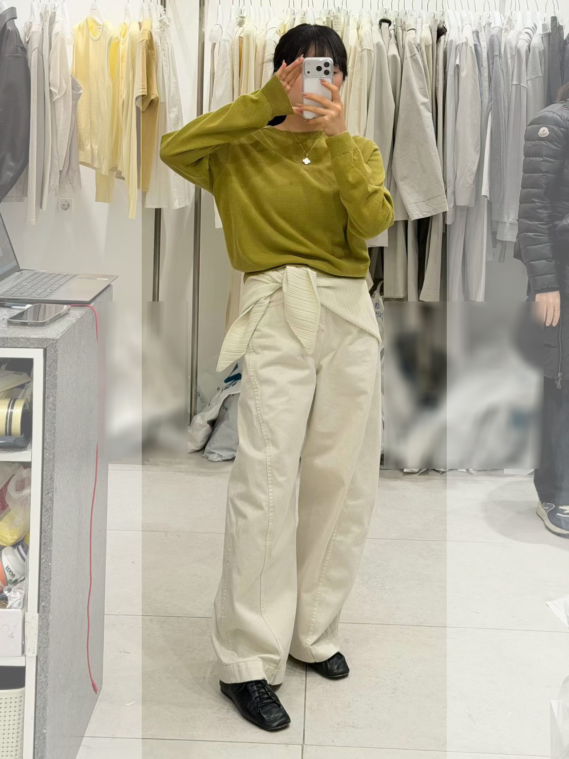 A27.質感家唯美無縫圓領針織衫