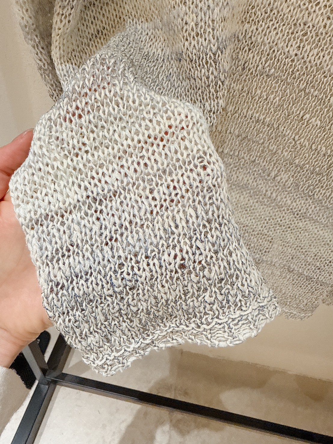 B101.淡雅漸層條紋針織衫