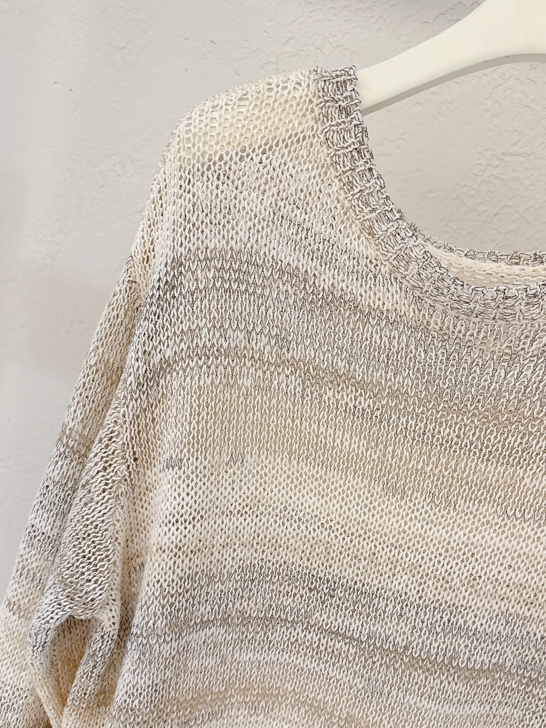 B101.淡雅漸層條紋針織衫