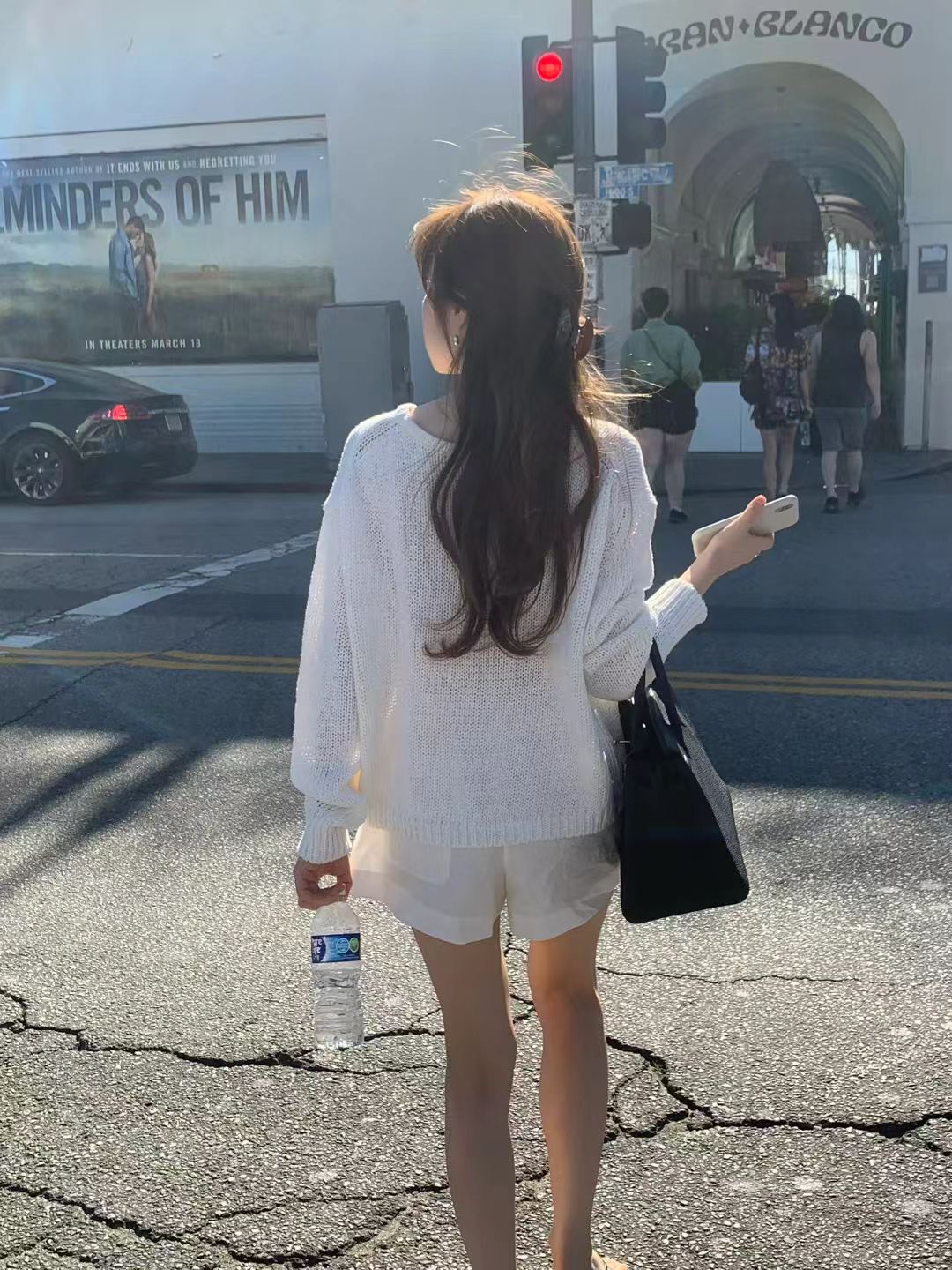 A16.顏值家圓領垂墜針織上衣