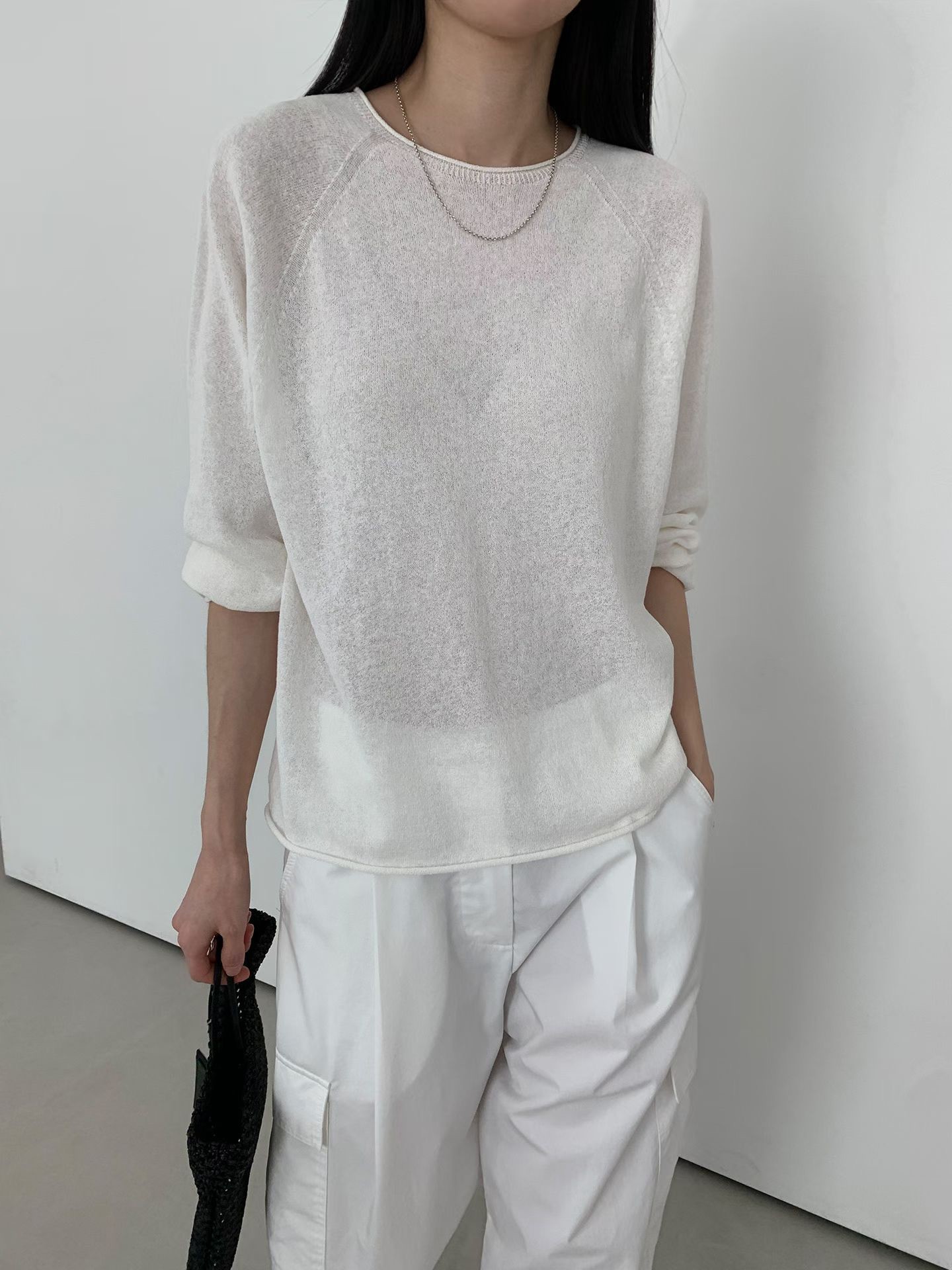 B60.格雷色系薄針織衫