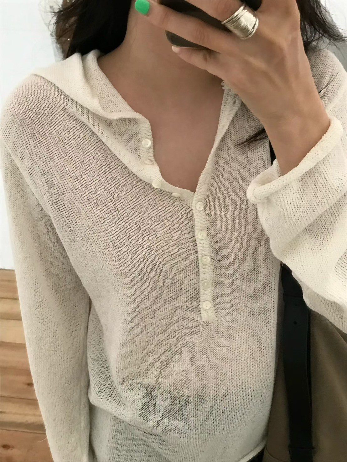 B95.小V家亮眼連帽薄針織衫