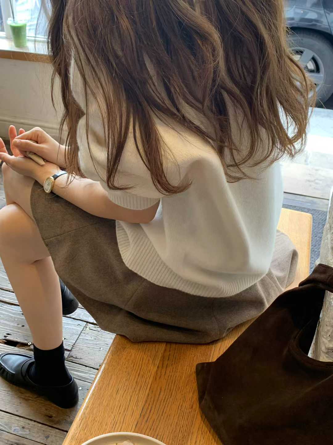 A103.顏值家淡雅扁領針織衫