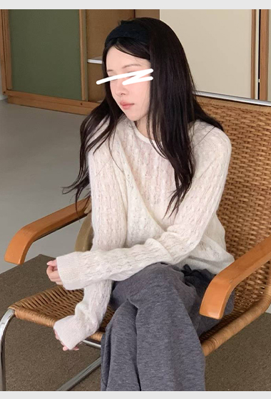 A88.甜美微透麻花針織衫