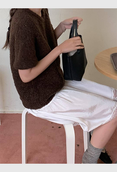 B07.小V家馬海毛短袖圓領針織