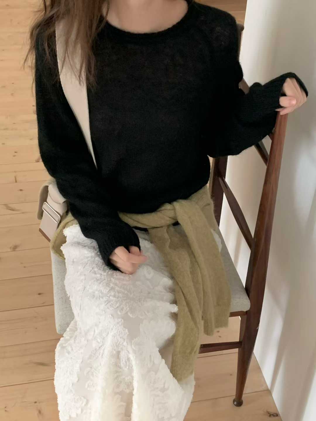 小V家KID MOHAIR圓領毛衣