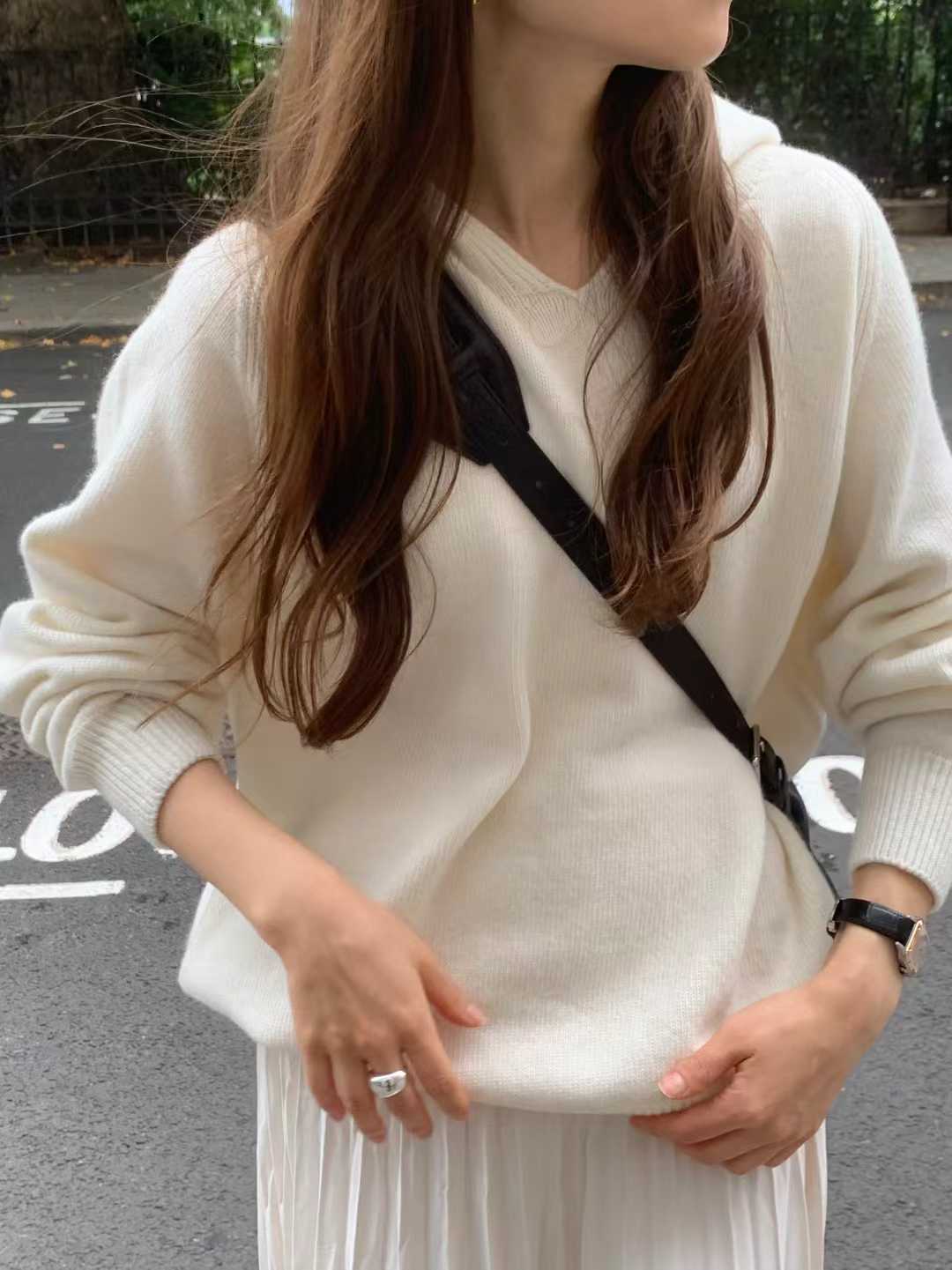 A14.顏值家50%WOOL無縫連帽毛衣