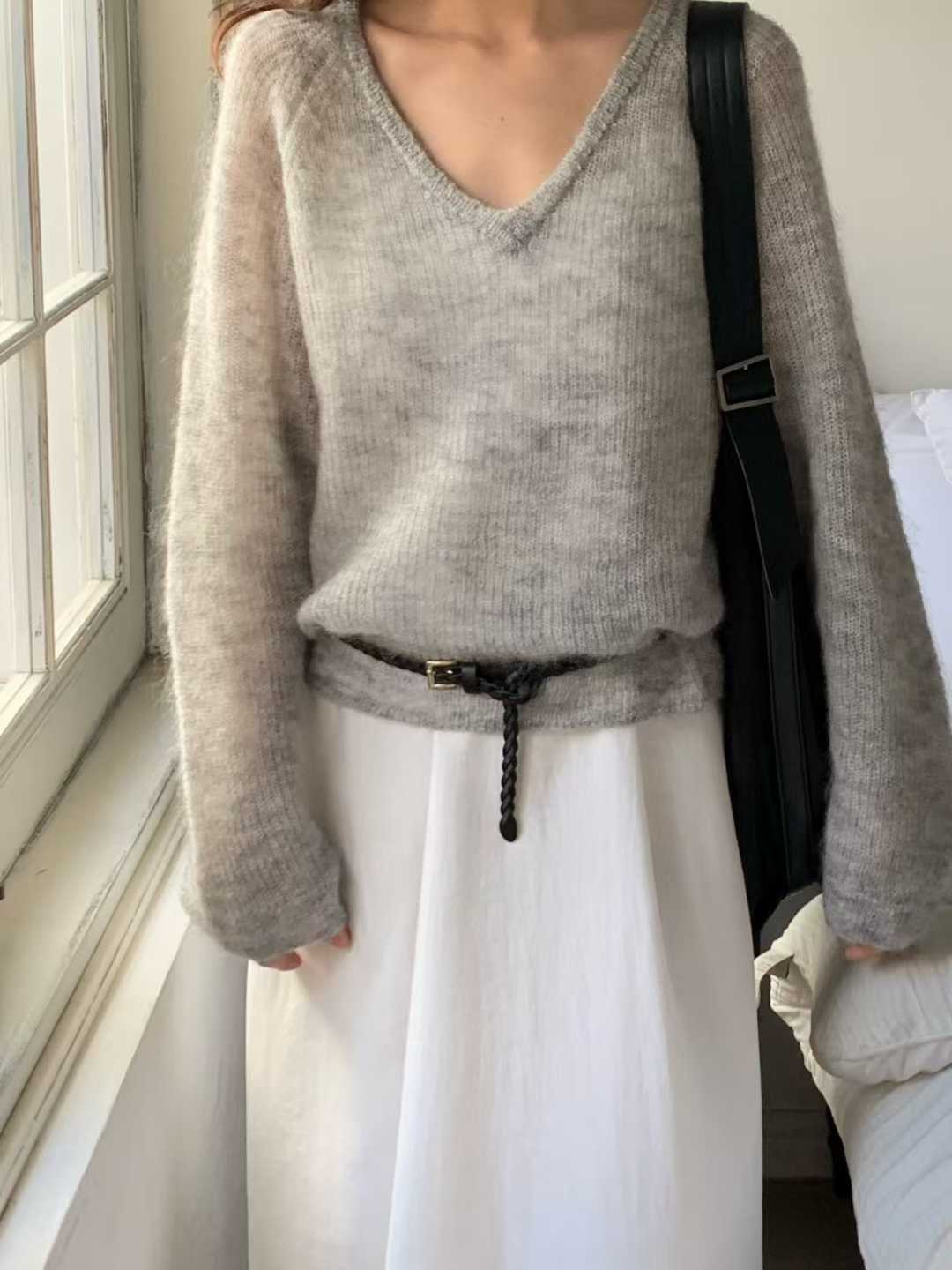 小V家KIDMOHAIR柔色V領毛衣