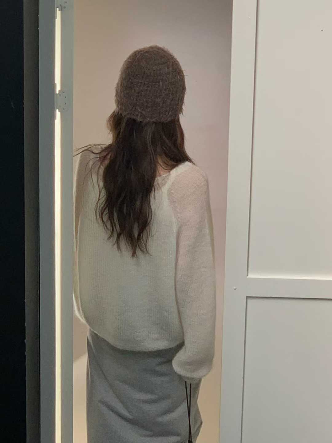 小V家KIDMOHAIR柔色V領毛衣