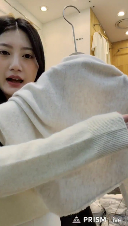A128.星星家甜美V領犛牛無縫毛衣