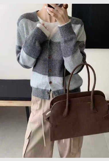 A116.可可家寬條紋70%WOOL外套