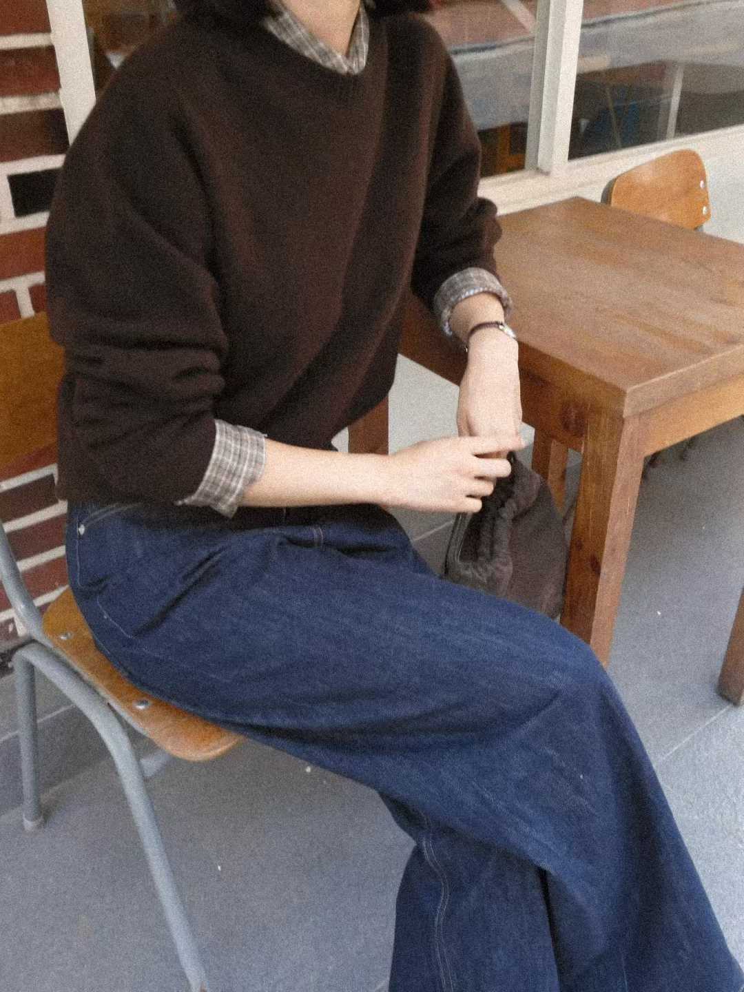 B89.質感家領坑條基本毛衣