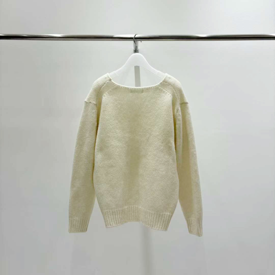 B88.質感家V領肩線後移顯瘦毛衣